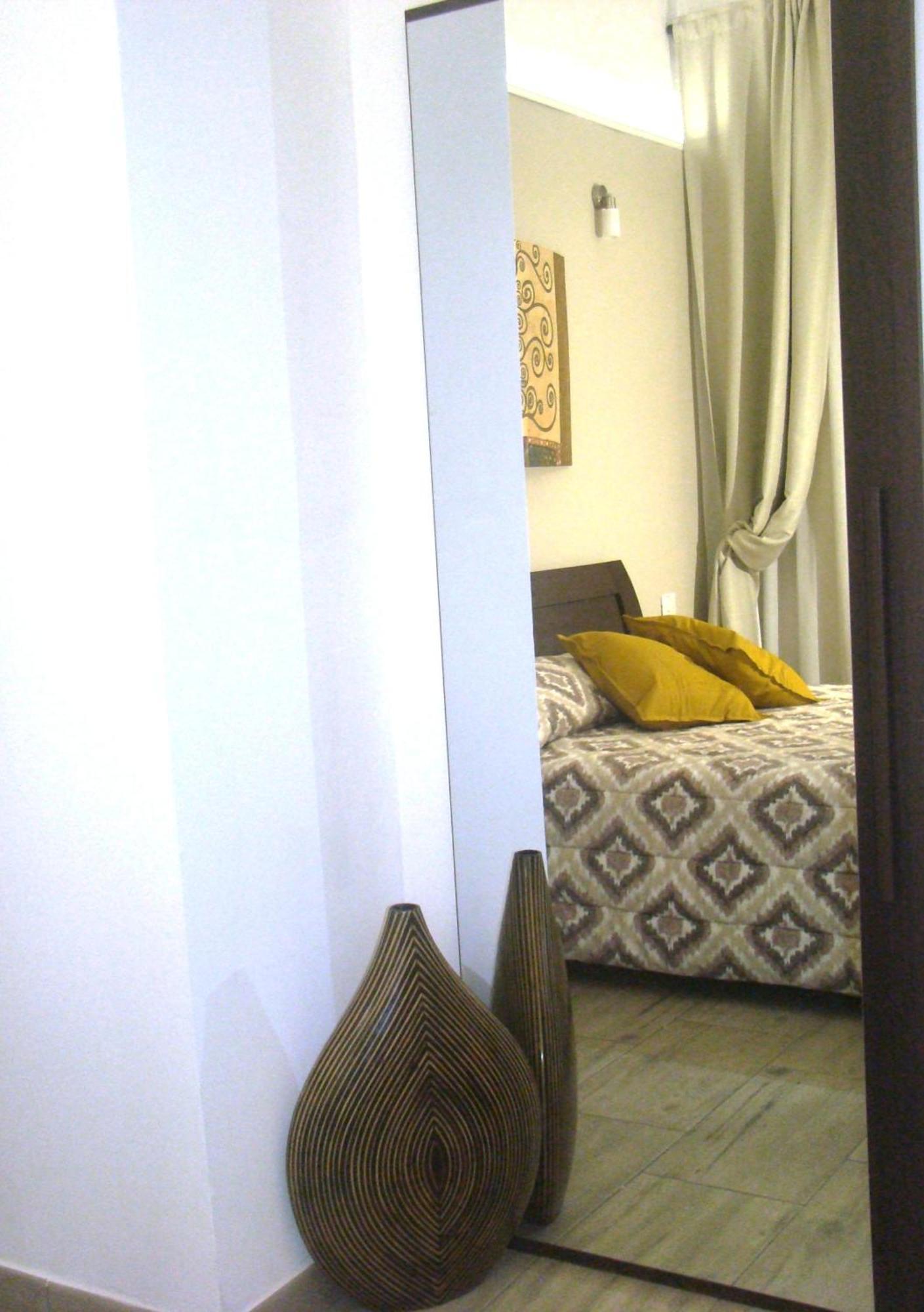Appartement Exclusive House In The Center à Catane Extérieur photo