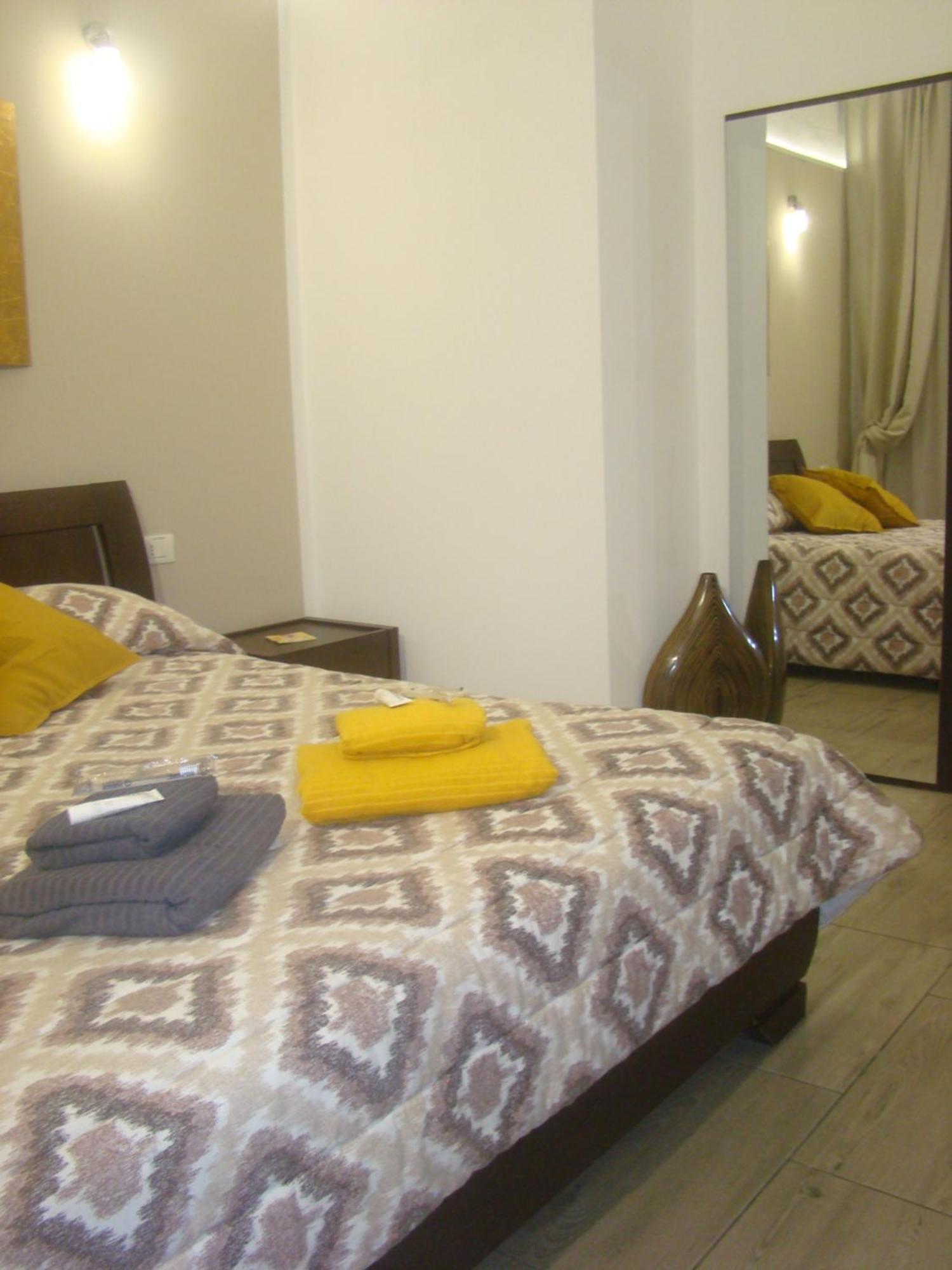 Appartement Exclusive House In The Center à Catane Extérieur photo